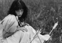 VIOLET GROHL DEBUTA CON SU PRIMER ÁLBUM ‘BE SWEET TO ME’